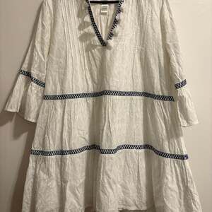 Tommy Bahama White Embroidered Tassel Boho Tiered Dress, Size L